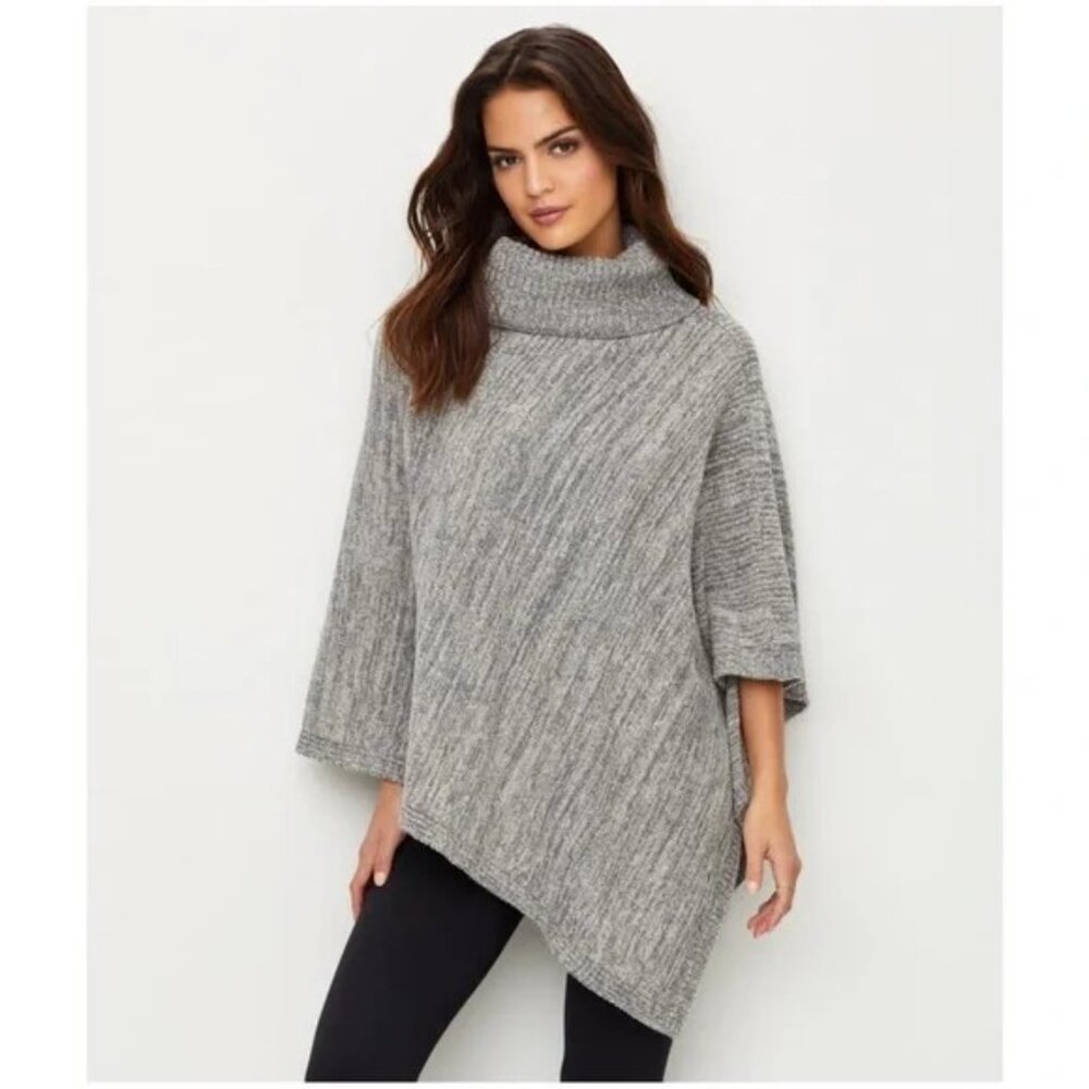 NWOT Barefoot Dreams CozyChic Point Dume Poncho Graphite Stone Sexy OS $122 NEW